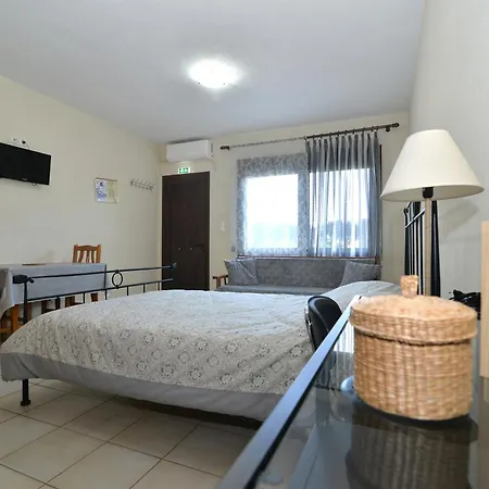 Corner House * Leptokaria