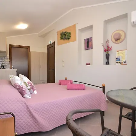 Corner House Leptokaria