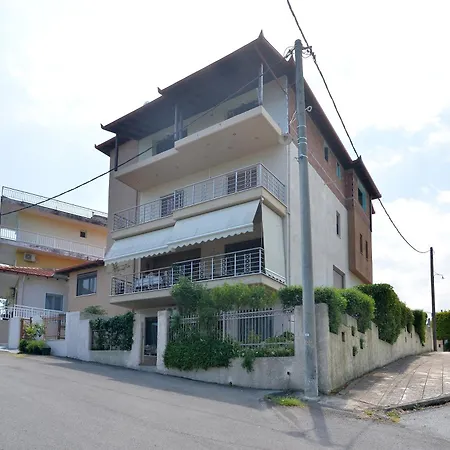 Corner House Apartmán