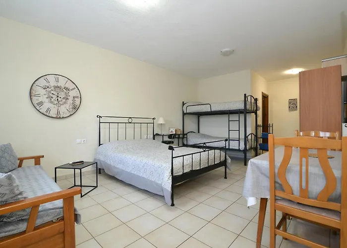 Corner House Daire Leptokarya (Pieria)